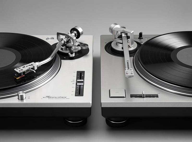 S-shaped vs straight tonearm