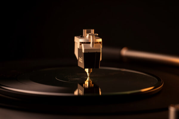Right channel quieter than left on vinyl